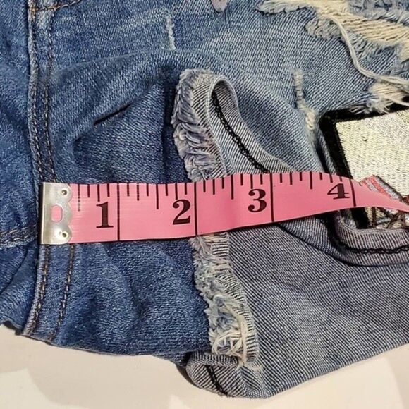 Express Jean Shorts Distressed Patches Size 4 - Picture 3 of 16